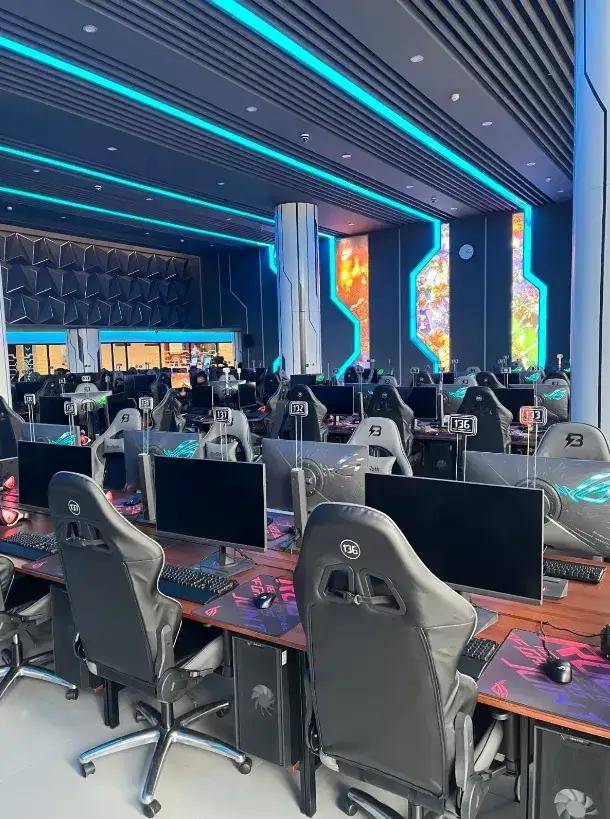 朝鲜网吧开业人满为患，都能玩什么游戏？打使命召唤？